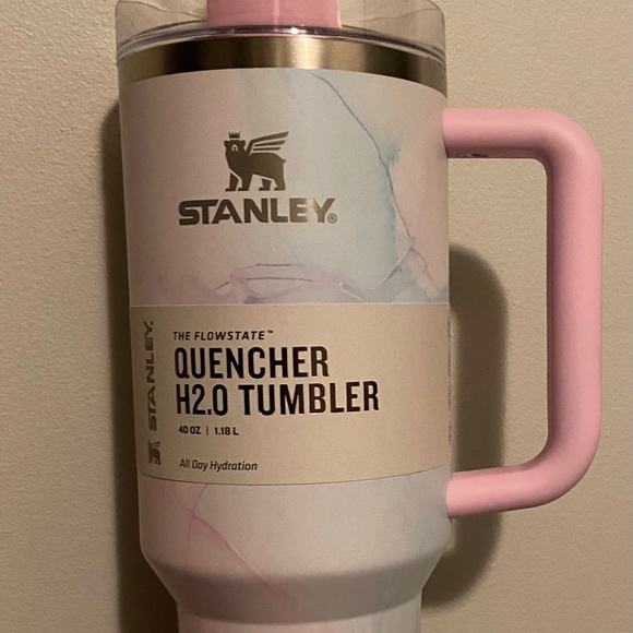 Stanley 40 oz tumbler- tulle- brand new - Picture 1 of 4